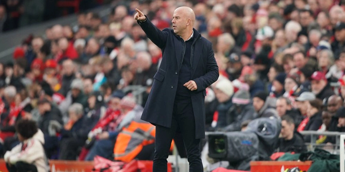 Liverpool Terpuruk, Arne Slot Tetap Tenang di Tengah Tekanan yang Meningkat